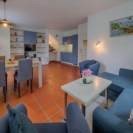 Rugana - Klassik Mit 1 Schlafzimmer Und Terrasse A24